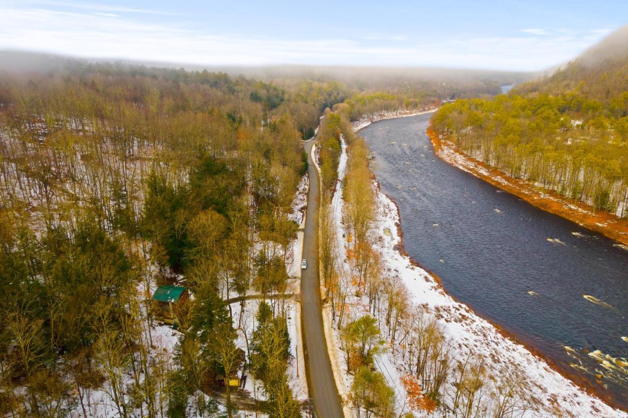 River Road Treehouse Retreat Warrensburg Экстерьер фото