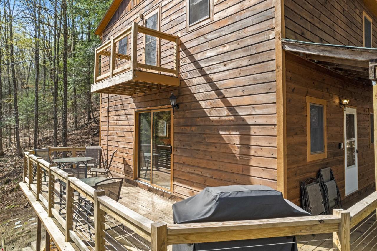 River Road Treehouse Retreat Warrensburg Экстерьер фото