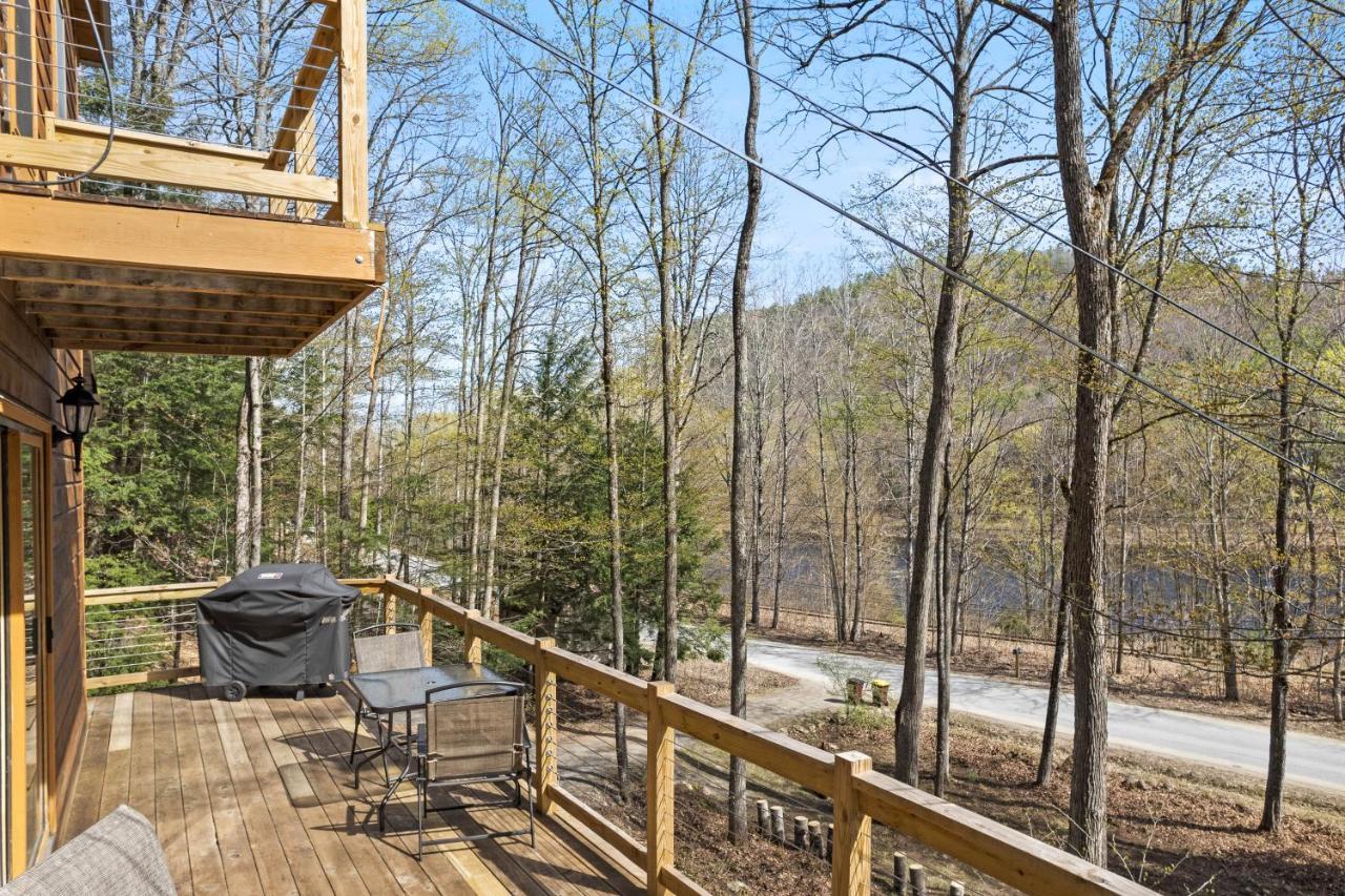 River Road Treehouse Retreat Warrensburg Экстерьер фото